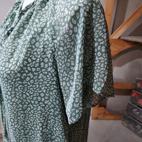 Womans shirt L - Picture 7 of 7